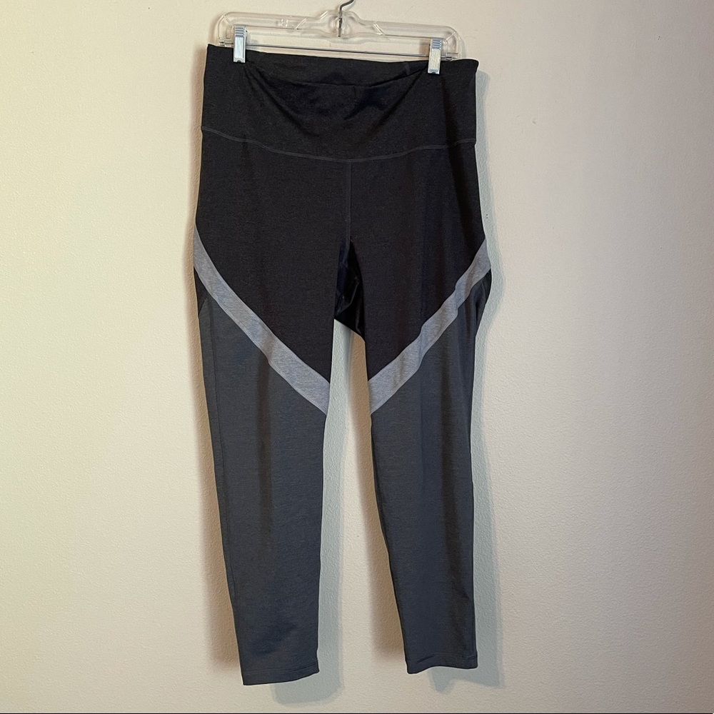 Women’s Old Navy Active Leggings Size XL
